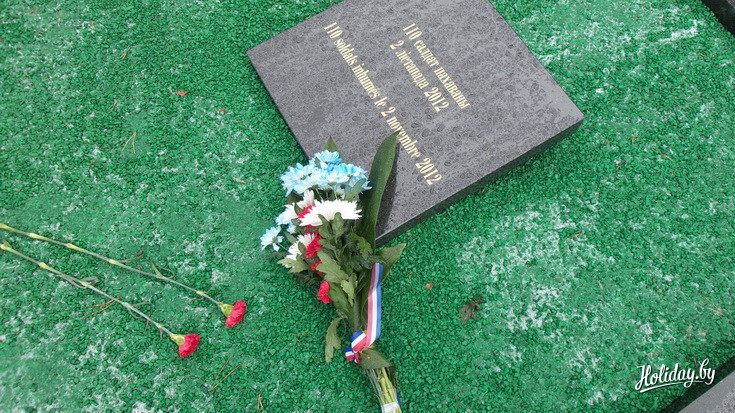 На мемориальном кладбище французских солдат и мирных граждан, что стали жертвами событий 1812 года.