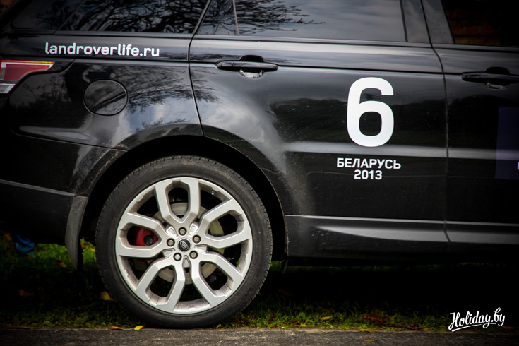 Нашу колонну замыкал 500-сильный Range Rover Sport Super Charged Bi-turbo. Это для тех, кто хочет очень быстро открыть для себя Беларусь и пару соседних стран в один присест
